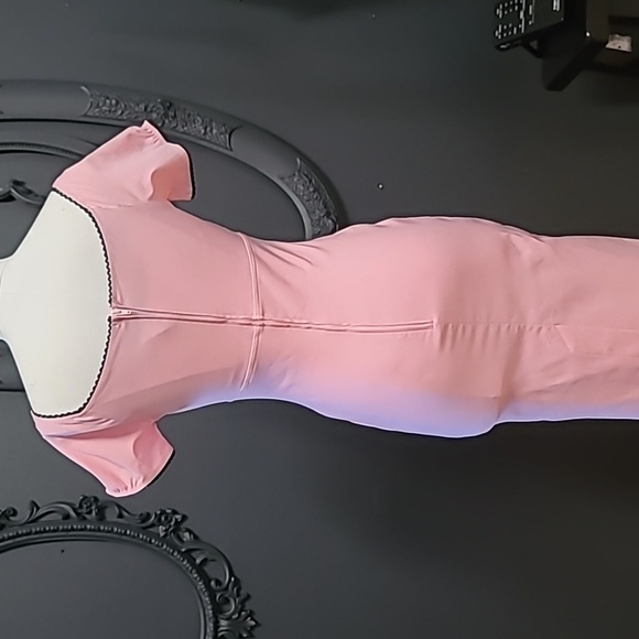 Pinup couture pink dress - Picture 3 of 5